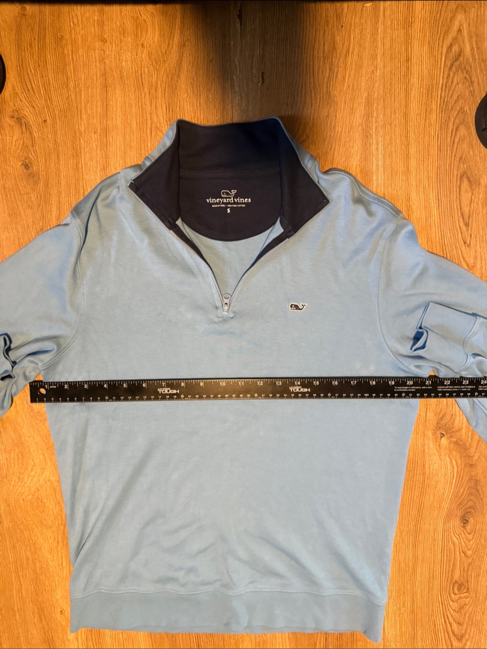 Vineyard Vines Light Blue Men’s Quarter-Zip Pullover with Navy Collar